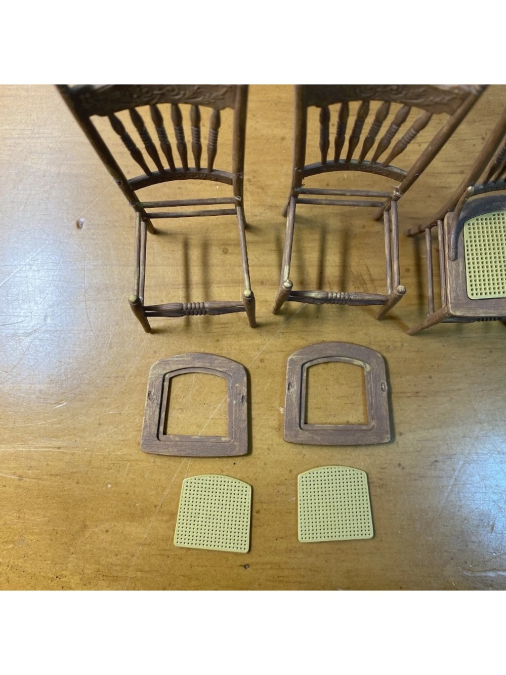 Vintage Dollhouse Dining Chairs Press-back Spindle Furniture Needs Repair - Picture 3 of 3